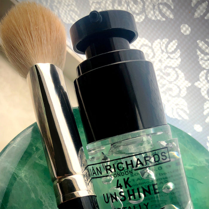 Sian Richards 4k Unshine Powderless Mattifyer