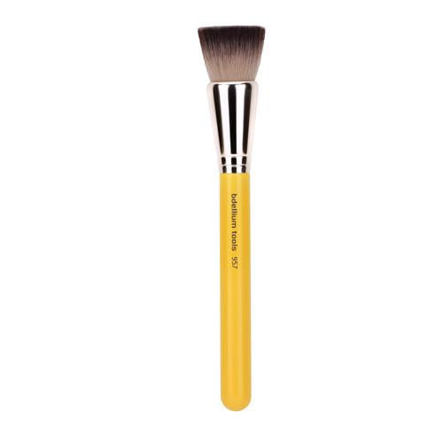 Studio Line 957 Precision Kabuki