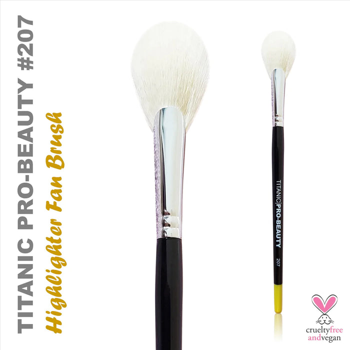 TITANIC FX Pro-Beauty Brush #207 Highlighter Fan